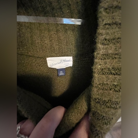 Universal Threads Green Mock Turtleneck Sweater - Picture 2 of 5